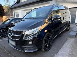 Schwarz Gebraucht 2022 Mercedes V300 Avantgarde Edition Van / Kleinbus | 58.900 € (Etwas zu teuer)