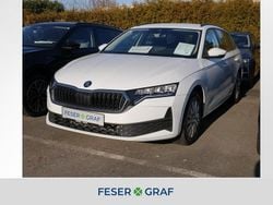 Moon weiss perleffekt Gebraucht 2025 Skoda Octavia Essence Kombi | 24.770 € (Guter Preis)