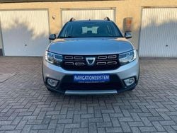 Silber Gebraucht 2017 Dacia Sandero Stepway Kleinwagen | 11.099 € (Fairer Preis)