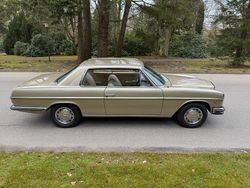 Gold Gebraucht 1970 Mercedes W114 Coupé | 25.000 €