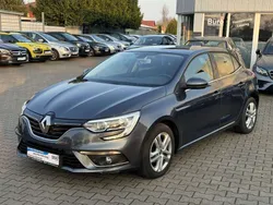 Titangrau Gebraucht 2016 Renault Mégane III Experience Limousine | 8.990 € (Fairer Preis)