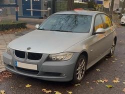 Silber Gebraucht 2006 BMW 318 Limousine | 1.200 € (Superpreis)