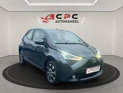 Grau Gebraucht 2019 Toyota Aygo X-play Kleinwagen | 6.900 € (Superpreis)
