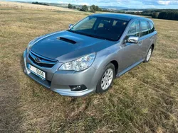 Silber Gebraucht 2010 Subaru Legacy Comfort Kombi | 2.999 €