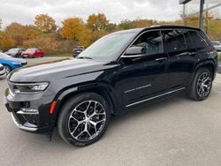 Diamond black Gebraucht 2023 Jeep Grand Cherokee Summit SUV | 59.980 € (Superpreis)