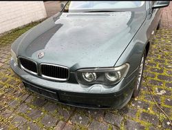 Silber Gebraucht 2001 BMW 745 Basis Limousine | 5.200 €
