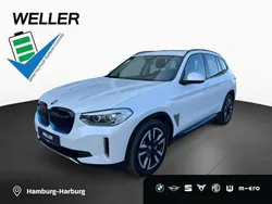 Mineralweiß (weiß) Gebraucht 2021 BMW iX3 Comfort Edition SUV | 33.750 € (Guter Preis)