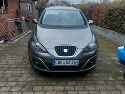 Grau Gebraucht 2014 Seat Altea XL Van / Kleinbus | 5.600 € (Fairer Preis)