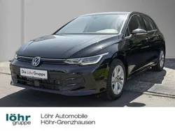 Grenadillschwarz metallic Gebraucht 2024 VW Golf VIII Life Limousine | 22.780 € (Guter Preis)