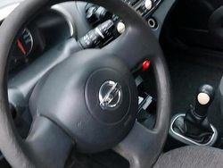 Rot Gebraucht 2005 Nissan Micra Kleinwagen | 1.500 €