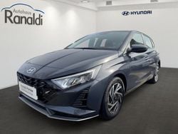 Met (grau Gebraucht 2024 Hyundai i20 Trend Limousine | 19.890 € (Etwas zu teuer)