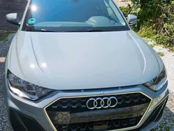 Grau Gebraucht 2023 Audi A1 Sportback Kleinwagen | 23.500 €