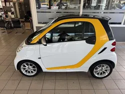 Weiß Gebraucht 2014 Smart ForTwo Coupé Passion Coupé | 3.990 € (Fairer Preis)