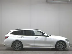 Weiss Gebraucht 2020 BMW 330e M Sport Kombi | 23.980 € (Guter Preis)