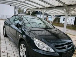 Schwarz Gebraucht 2004 Peugeot 307 CC Cabrio | 1.999 € (Fairer Preis)