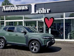 Staubgrau Neu 2025 Dacia Duster Journey SUV | 28.492 € (Fairer Preis)
