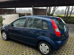 Blau Gebraucht 2004 Ford Fiesta Kleinwagen | 880 € (Guter Preis)