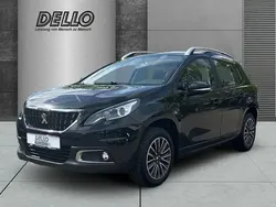 Lackierung schwarz perla nera/ Gebraucht 2019 Peugeot 2008 Active SUV | 12.390 € (Fairer Preis)