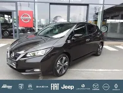 Schwarz black (m) Gebraucht 2020 Nissan Leaf N-Connecta Kleinwagen | 15.490 € (Fairer Preis)