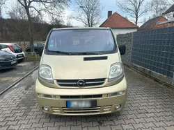 Gold Gebraucht 2005 Opel Vivaro Van | 5.800 € (Teuer)