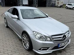 Schwarz Gebraucht 2011 Mercedes E350 Coupé | 10.800 € (Fairer Preis)