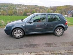 Grau Gebraucht 2002 VW Golf IV Limousine | 450 € (Superpreis)