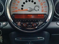 Grün Gebraucht 2012 Mini Clubman Kombi | 7.000 €