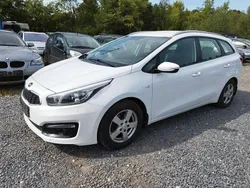 Weiß Gebraucht 2016 Kia Ceed Kombi | 6.490 € (Guter Preis)