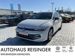 Pure white (weiß) Gebraucht 2024 VW Golf VIII Goal Limousine | 27.990 € (Etwas zu teuer)