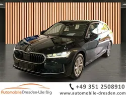 Schwarz Gebraucht 2024 Skoda Superb Selection Kombi | 32.980 € (Fairer Preis)