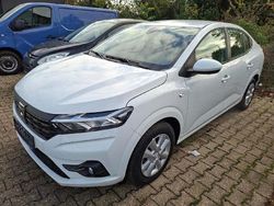 Gletscherweiss Gebraucht 2022 Dacia Sandero Comfort Kleinwagen | 19.900 €