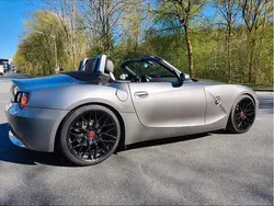 Grau Gebraucht 2003 BMW Z4 Cabrio | 13.000 €