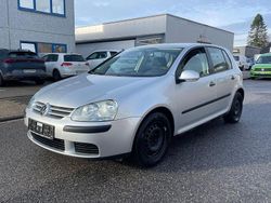 Silber Gebraucht 2005 VW Golf V Trendline Limousine | 950 € (Fairer Preis)