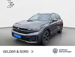 Siliziumgrau metallic Gebraucht 2023 VW Touareg R-line SUV | 67.990 € (Etwas zu teuer)