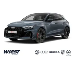 Kemoragrau metallic Neu 2025 Audi RS3 Kleinwagen | 84.200 €