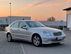 Grau Gebraucht 2003 Mercedes C200 Elegance Limousine | 6.000 €
