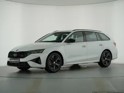 Weiss Gebraucht 2024 Skoda Octavia RS Kombi | 38.450 € (Guter Preis)