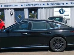 Schwarz Gebraucht 2018 Lexus LS500h E-FOUR Limousine | 57.000 €
