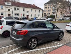 Grau Gebraucht 2020 BMW 225 Van / Kleinbus | 14.999 € (Superpreis)