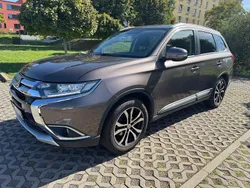 Braun Gebraucht 2016 Mitsubishi Outlander Plus SUV | 14.499 € (Fairer Preis)