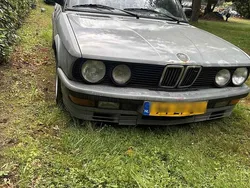 Grau Gebraucht 1982 BMW 535 M Sport Limousine | 5.400 €