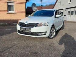 Weiß Gebraucht 2016 Skoda Rapid Cool Edition Limousine | 6.499 € (Fairer Preis)
