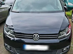 Schwarz Gebraucht 2011 VW Touran Van / Kleinbus | 6.000 € (Fairer Preis)