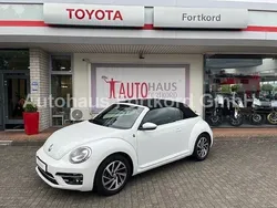 Schneeweiss Gebraucht 2017 VW Beetle Sound Cabrio | 19.980 € (Fairer Preis)