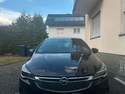Blau Gebraucht 2018 Opel Astra Dynamic Limousine | 8.600 € (Guter Preis)