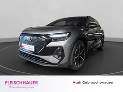 Grau Gebraucht 2022 Audi Q4 e-tron Ambiente SUV | 34.880 € (Fairer Preis)