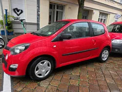 Rot Gebraucht 2014 Renault Twingo Kleinwagen | 1.750 € (Guter Preis)