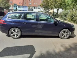 Blau Gebraucht 2016 Peugeot 308 Allure Kombi | 5.100 € (Guter Preis)