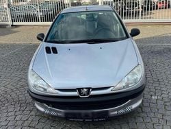 Grau Gebraucht 2001 Peugeot 206 Kleinwagen | 1.450 €
