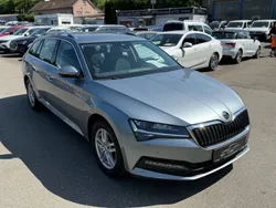 Grau Gebraucht 2020 Skoda Superb Ambition Kombi | 13.990 € (Etwas zu teuer)